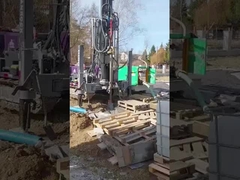 Machine de forage de puits hydrauliques