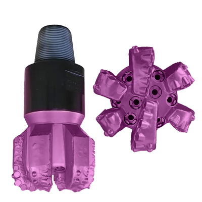 Forage minier PDC Forage de champs pétrolifères Outil de forage à 5 lames Coupeurs PDC Forage de diamant