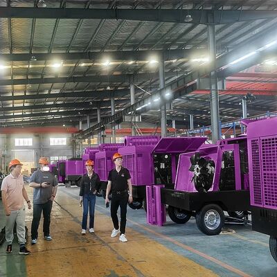 Moteur  à faible bruit Compresseur d'air à vis diesel portable de 25 bar pour l'exploitation minière