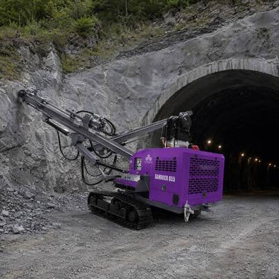 Mining Drilling Rig External Air Compressor Compatible Hydraulic Drilling Machine 58KW Diesel Engine DTH Drilling Rig